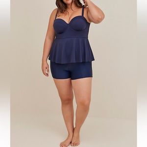 Torrid Peplum Underwire Navy Swim Top size 0-D/DD